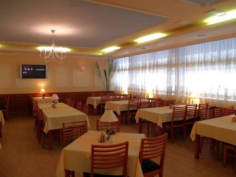 Penzion Anton Teplicka nad Vahom Екстер'єр фото